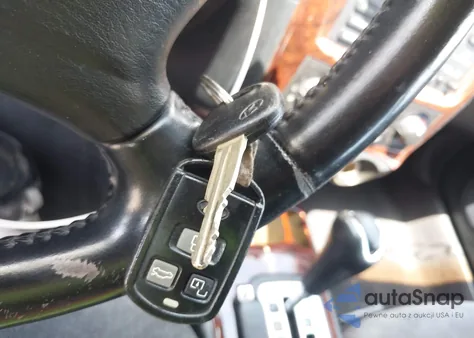 2004 Hyundai Sonata Gls/Lx from USA, damaged, VIN KMHWF35H64A002954